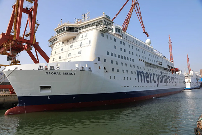 mercy-ships-01